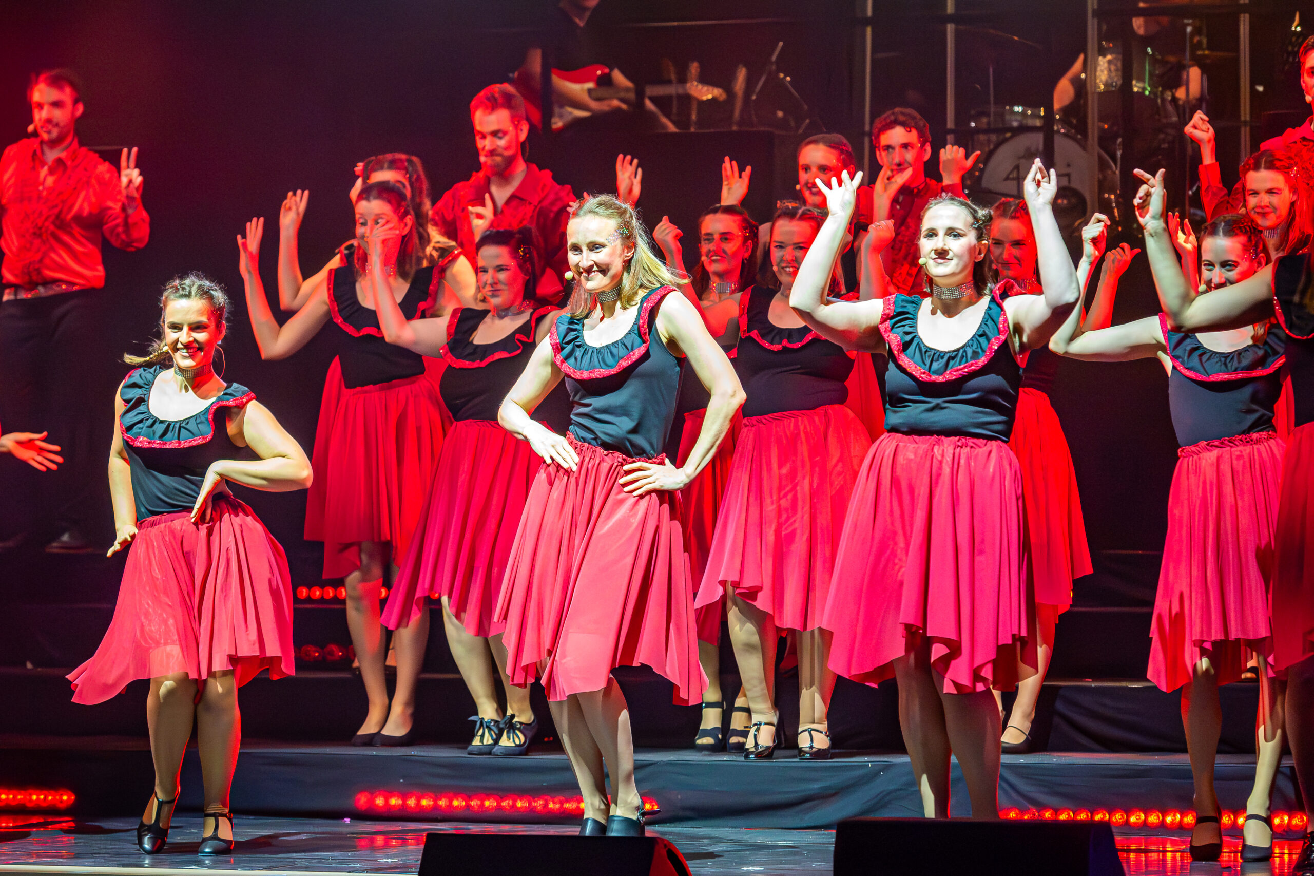 showkoor enchanté koorleden van Enchanté op het podium tijdens de show van 2026